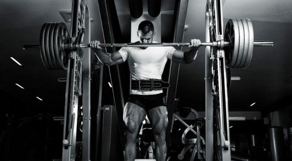 SmithMachineSquat.jpg