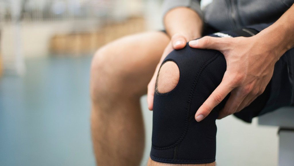 man-with-knee-brace.jpg
